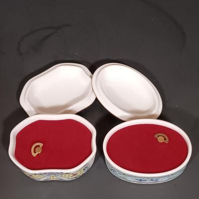 LOT 23: Franklin Mint 1984 Set of (6) 'World's Most Romantic Love Songs' Music Boxes