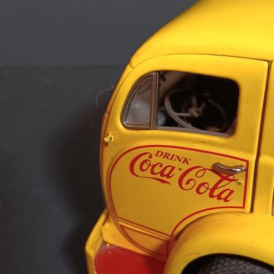LOT 25: Danbury Mint Coca-Cola 1927 and 1966 Die-Cast Delivery Trucks