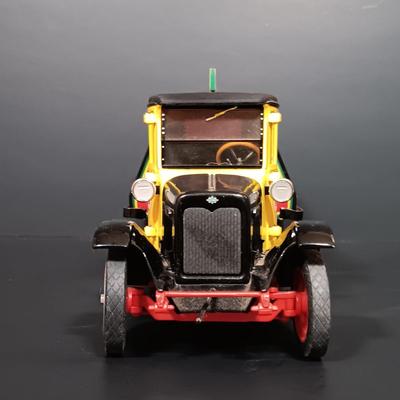 LOT 27: Danbury Mint Coca-Cola 1928 and 1938 Delivery Trucks