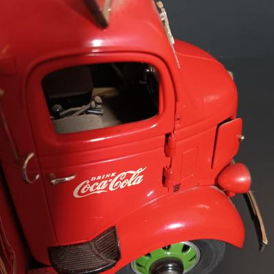 LOT 27: Danbury Mint Coca-Cola 1928 and 1938 Delivery Trucks