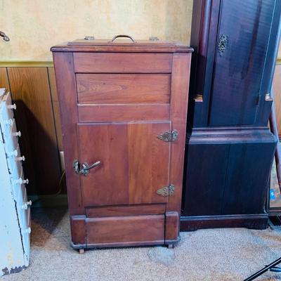 LOT 33: Antique/Early 20th Century Wood and Metal Icebox