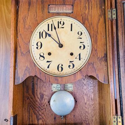 LOT 34: Antique Seth Thomas Time Recorder Clock -Time Card Machine