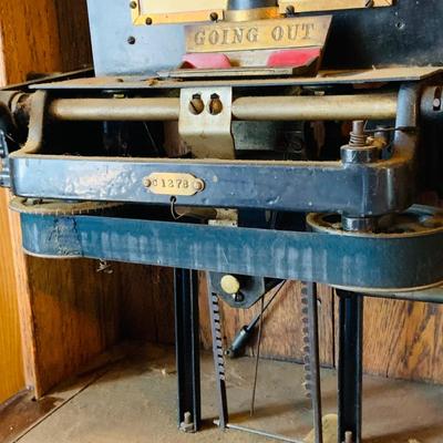 LOT 34: Antique Seth Thomas Time Recorder Clock -Time Card Machine