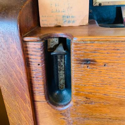 LOT 34: Antique Seth Thomas Time Recorder Clock -Time Card Machine