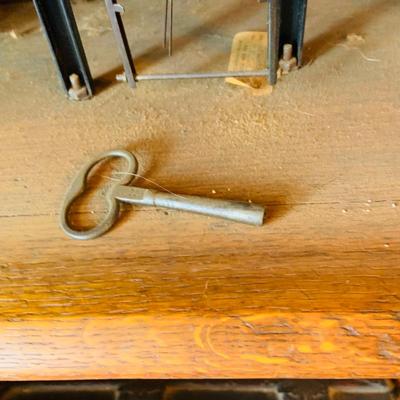 LOT 34: Antique Seth Thomas Time Recorder Clock -Time Card Machine