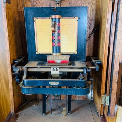 LOT 34: Antique Seth Thomas Time Recorder Clock -Time Card Machine