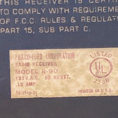 LOT44: Vintage Philco-Ford Model R-90 Tube Radio