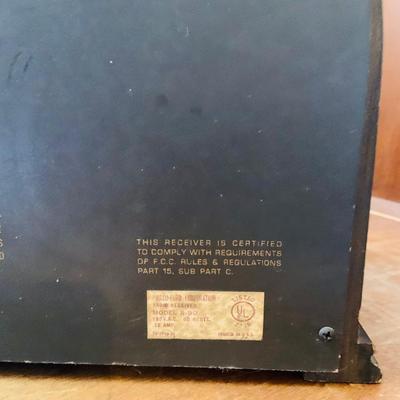 LOT44: Vintage Philco-Ford Model R-90 Tube Radio