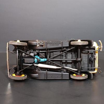 Canister. Danbury Mint Coca-Cola Soda Fountain Clock w/ Coca-Cola Bear Pickup Truck & 1931 Delivery Truck