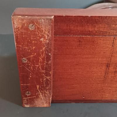 LOT 165: Sessions Wood Tambour Mantel Clock