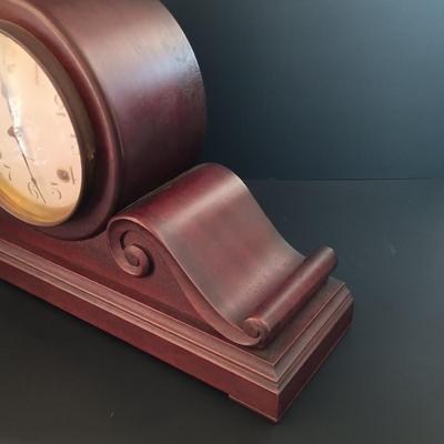 LOT 165: Sessions Wood Tambour Mantel Clock