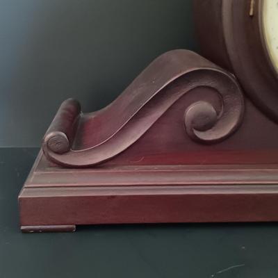 LOT 165: Sessions Wood Tambour Mantel Clock