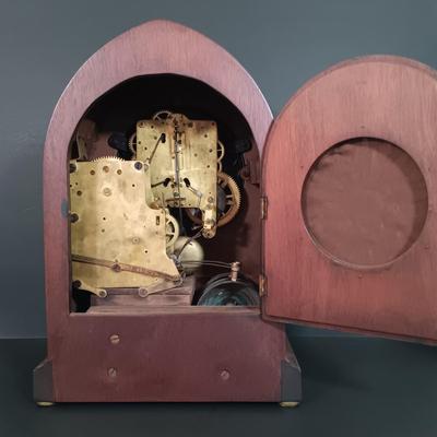 LOT 167: Bailey Banks & Biddle Co. Philadelphia Mantel Clock