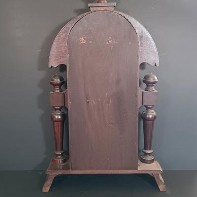 LOT 168: E. Ingraham 'Mascot' 8-Day Mantel Clock