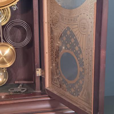 LOT 168: E. Ingraham 'Mascot' 8-Day Mantel Clock