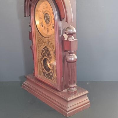 LOT 168: E. Ingraham 'Mascot' 8-Day Mantel Clock