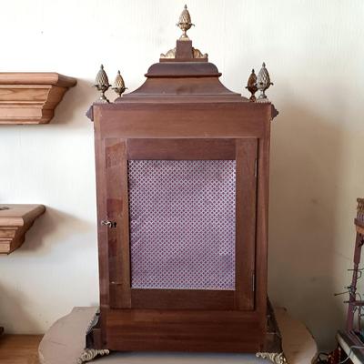 LOT 173: Antique Wood and Brass Bracket Clock