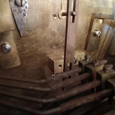 LOT 173: Antique Wood and Brass Bracket Clock