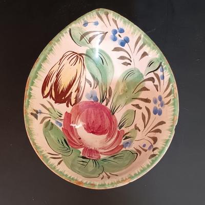 LOT 174: Stangl Pottery 'Water Lily' and 'Fruit' Plates w/ Signed and Numbered Mallony Ceramics Plate &...
