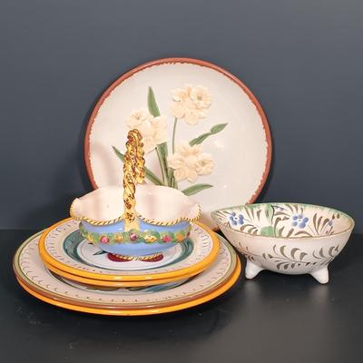 LOT 174: Stangl Pottery 'Water Lily' and 'Fruit' Plates w/ Signed and Numbered Mallony Ceramics Plate &...