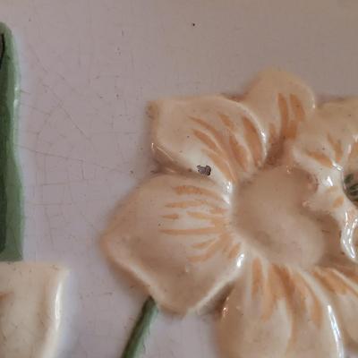 LOT 174: Stangl Pottery 'Water Lily' and 'Fruit' Plates w/ Signed and Numbered Mallony Ceramics Plate &...