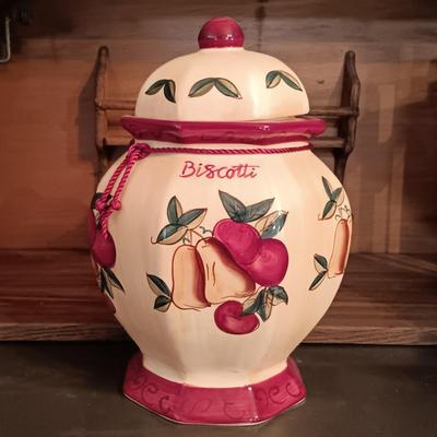 LOT 175: Large Collection of Apple Themed Kitchenware and Decor