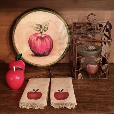 LOT 175: Large Collection of Apple Themed Kitchenware and Decor