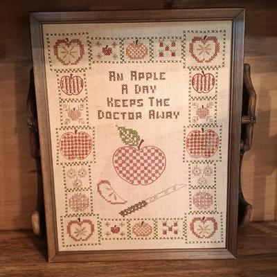 LOT 175: Large Collection of Apple Themed Kitchenware and Decor