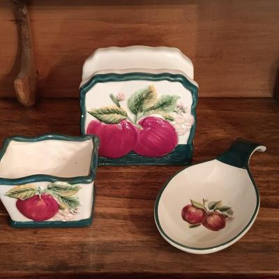 LOT 175: Large Collection of Apple Themed Kitchenware and Decor