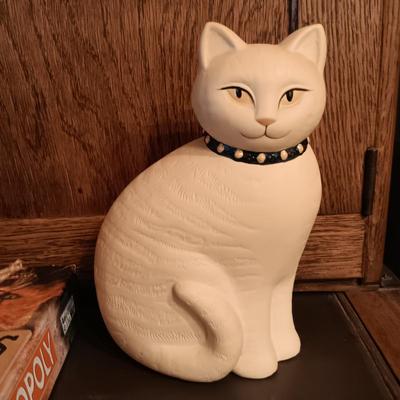 LOT 181: Large Collection of Cat-Themed Decor