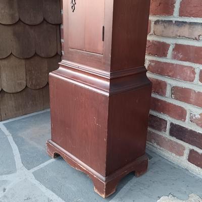 LOT 183: Federal-Style 4ft "Granddaughter" Clock