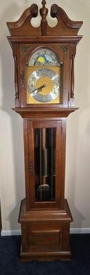 LOT 23L: Vintage Grandfather Clock