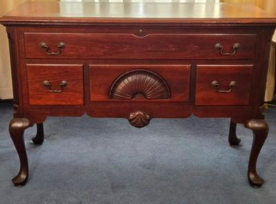 LOT 33L: Queen Anne Style Cedar Chest