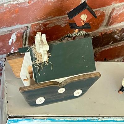 LOT 66F: Home Decor Lot - Vintage Tins and More