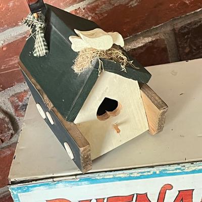 LOT 66F: Home Decor Lot - Vintage Tins and More