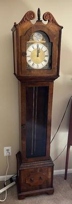 LOT 70F: Vintage Grandfather Clock
