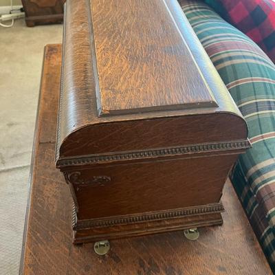 LOT 72F: Antique New Home Sewing Machine w/ Table and Cover