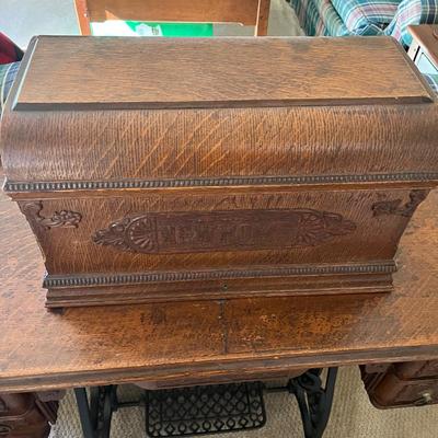 LOT 72F: Antique New Home Sewing Machine w/ Table and Cover