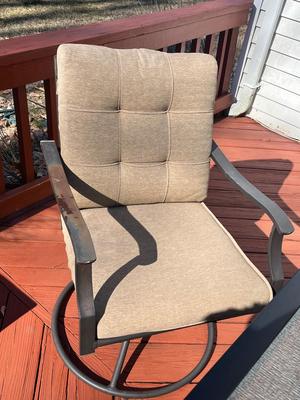 LOT 73P: Patio Table w/ 6 Chairs (2 Swivel), Cushions and Umbrella Stand