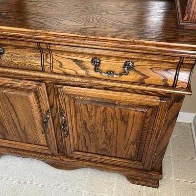 LOT 75K: Vintage Kitchen / Dining Hutch / China Cabinet