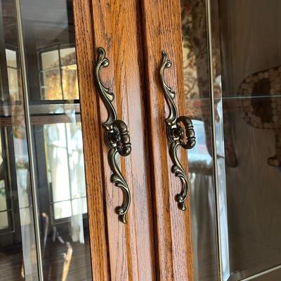 LOT 75K: Vintage Kitchen / Dining Hutch / China Cabinet