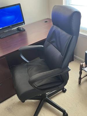 LOT 77M: Office Desk, Chair and 2-Drawer File Cabinet.