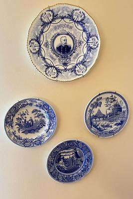 LOT 81D: Blue and White Pattern Decorative Wall Plates - Spode and More