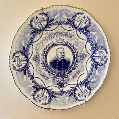 LOT 81D: Blue and White Pattern Decorative Wall Plates - Spode and More
