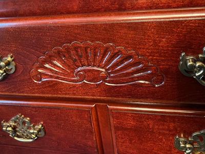 LOT 86D: Dining Room Server / Buffet / Sideboard