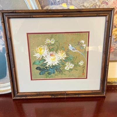 LOT 90D: Floral Themed Home Decor - Wall Hangings, Vase and More