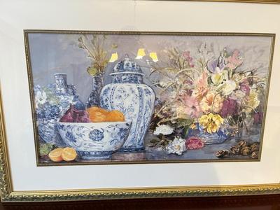 LOT 90D: Floral Themed Home Decor - Wall Hangings, Vase and More