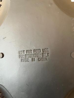 LOT 90D: Floral Themed Home Decor - Wall Hangings, Vase and More