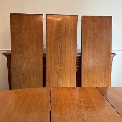 D1169 Large Victorian Oval Dining Room Table with extension leaves