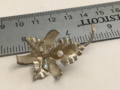 Vintage Sterling Brooch with Genuine Pearl